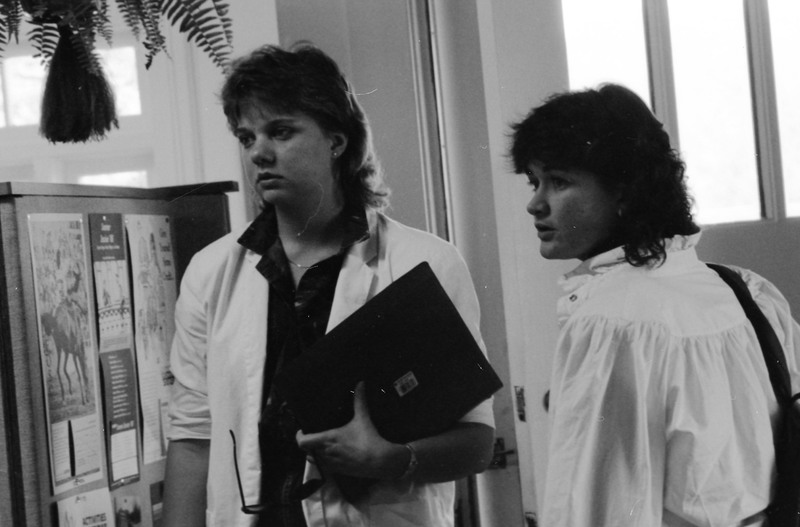 1986 Students, Women
