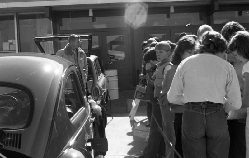 1981 Science, Electric Car 01