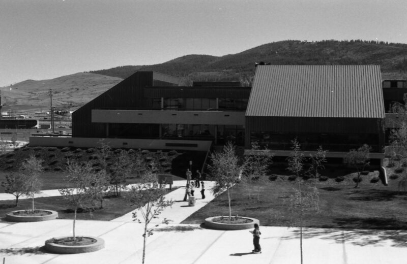 1977 Hoke Hall 10