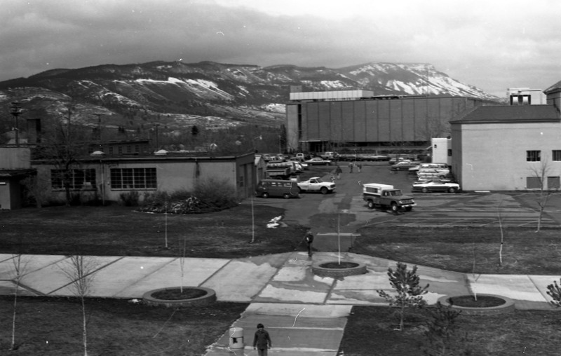 1976 Campus 13