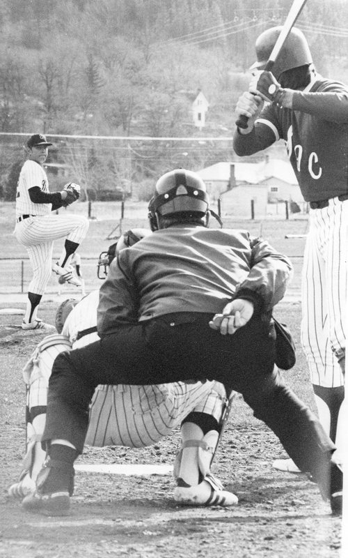 1974 Baseball Action 01