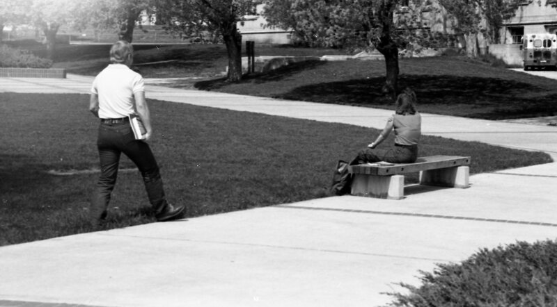 1985 Students, April Outdoor Candid Shots 15