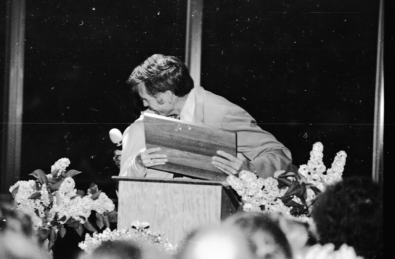 1976 Awards Banquet, Faculty 04