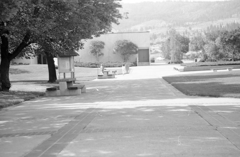 1985 Campus 01