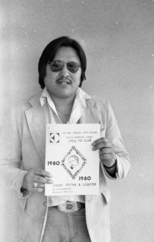 1980 Native American Artist 01