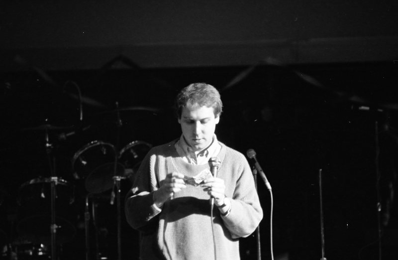 1986 Student, Entertaining 01