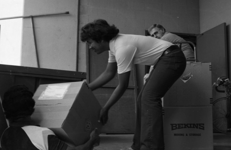 1981 Micronesian Trip, Loading 07