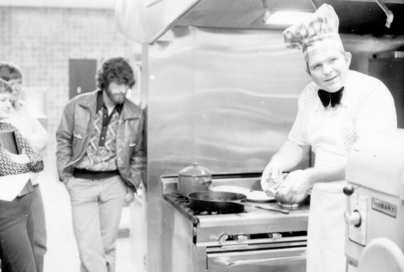 1976 Classroom Kitchen, Cooking 01
