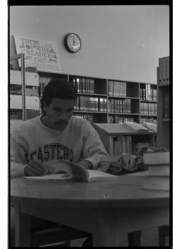 1989 Walter M. Pierce Library, Usage 06