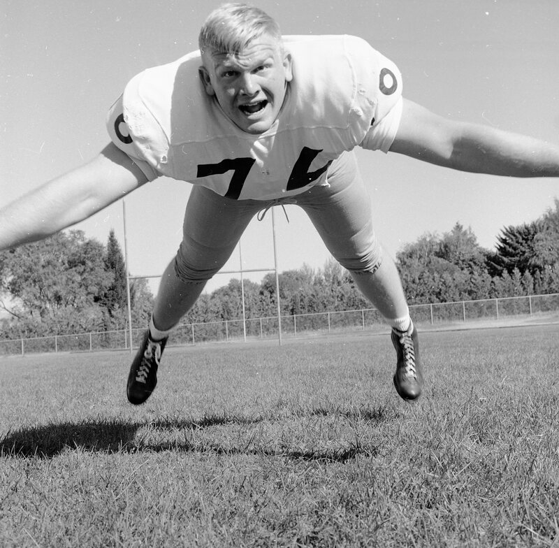 1968 Football Player 02