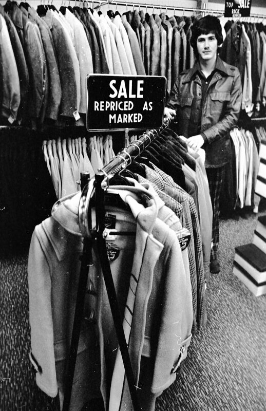 1974 Students, Shopping H 02
