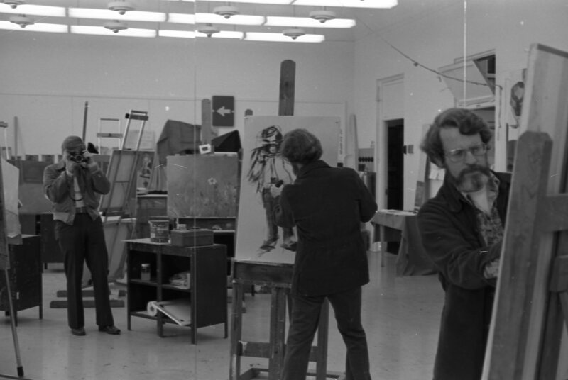 1976 Employees, Ian Gatley Sketching Photographer Mark Claesgens 02