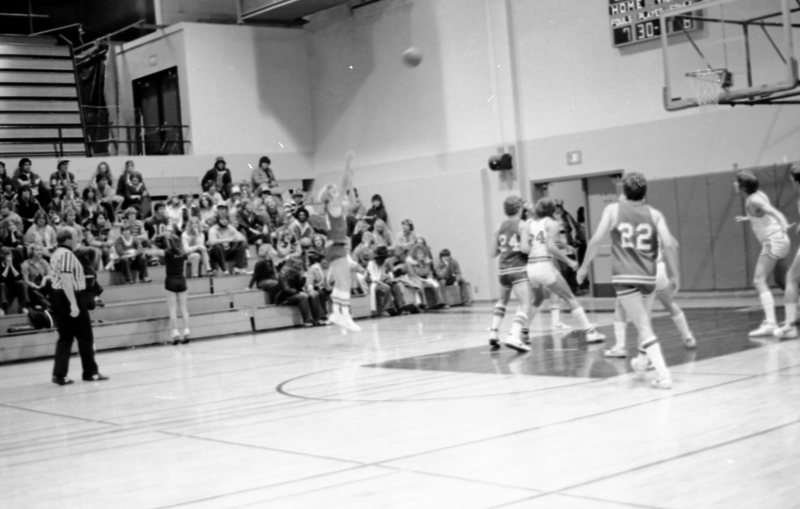 1980 Basketball, Alumni Game 09