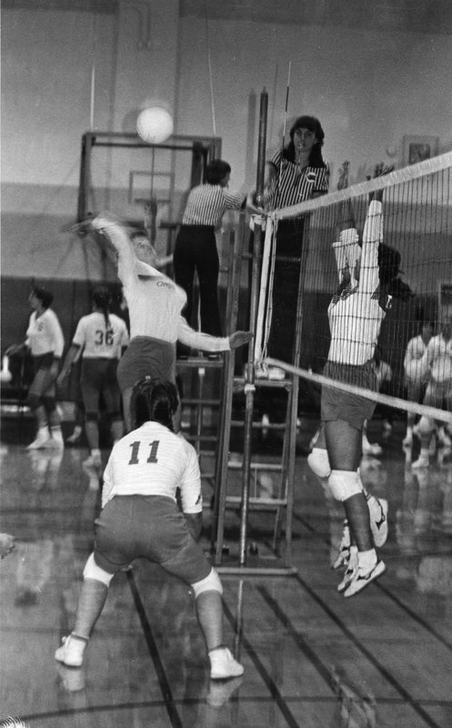 1984 Volleyball Action 07
