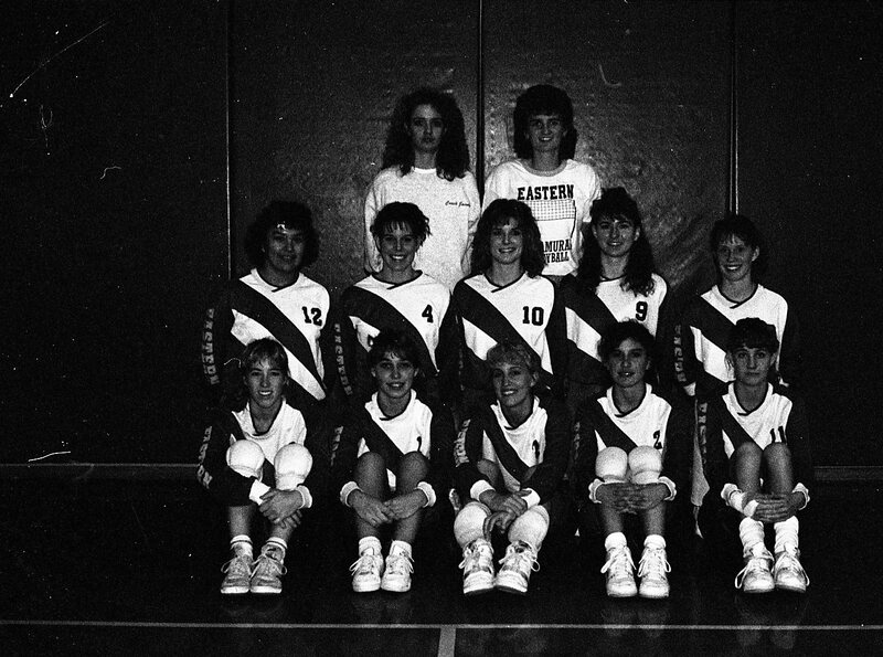 1990 Volleyball Team 04