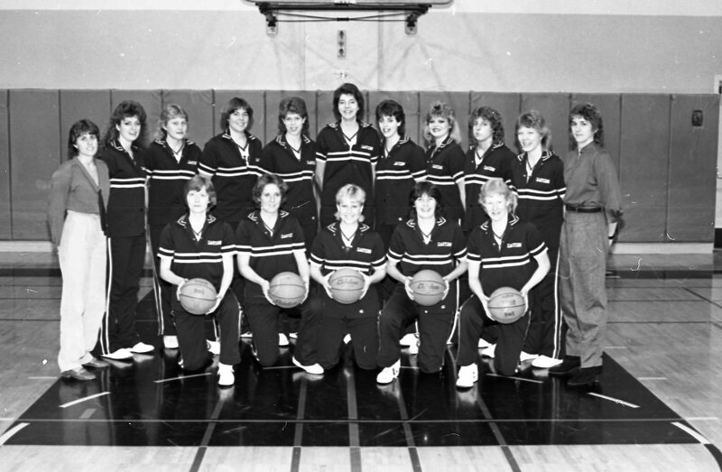 1985 Women's Basketball Team, January 04
