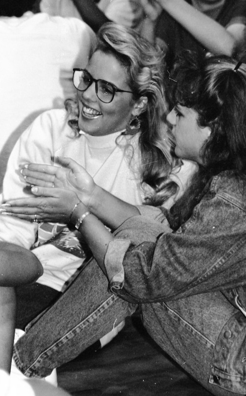 1987 New Student Days, Indoors 05