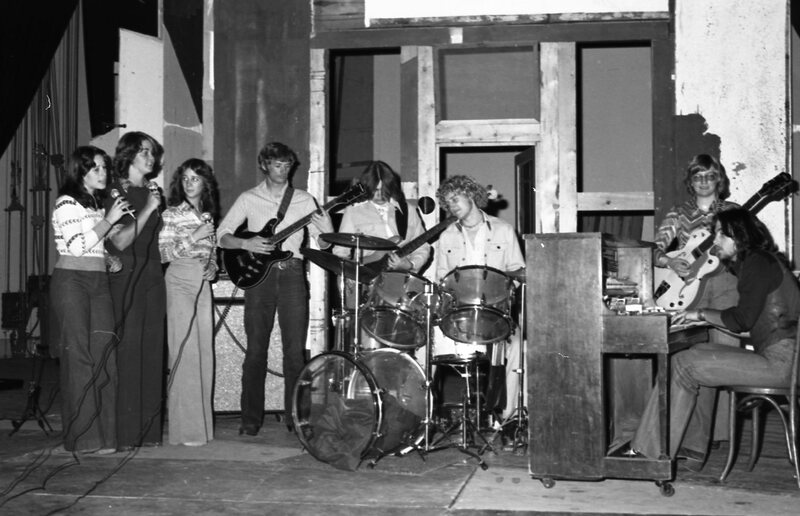 1976-77 Ambassadors 05
