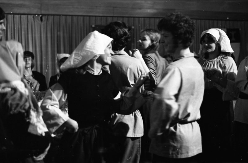 1980 Renaissance Dancing 04