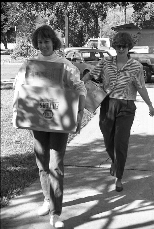 1988 Residence Life, Moving In 07