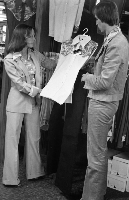1974 Students, Shopping B 02