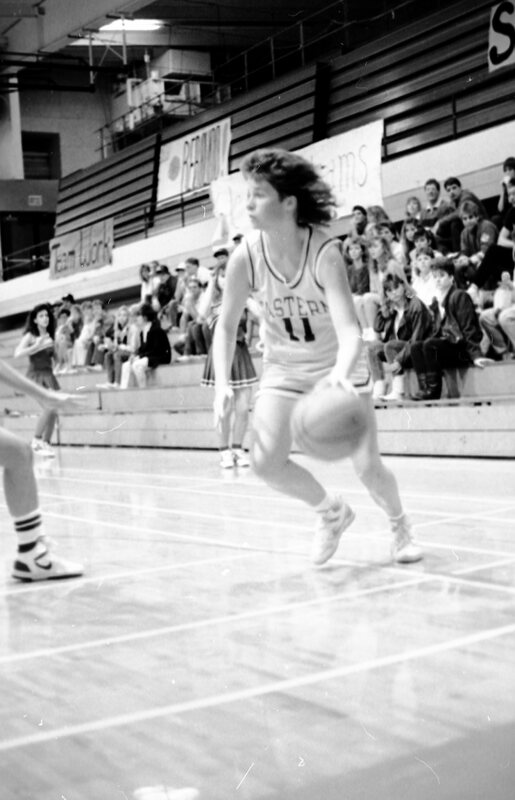 1988 Women's Basketball Action, Oregon Tech at EOSC 15