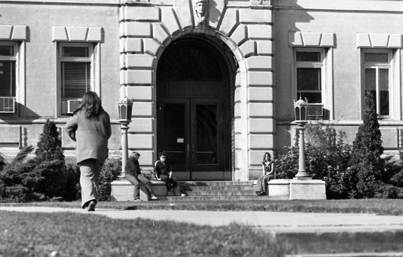 1978 Students, Entrance