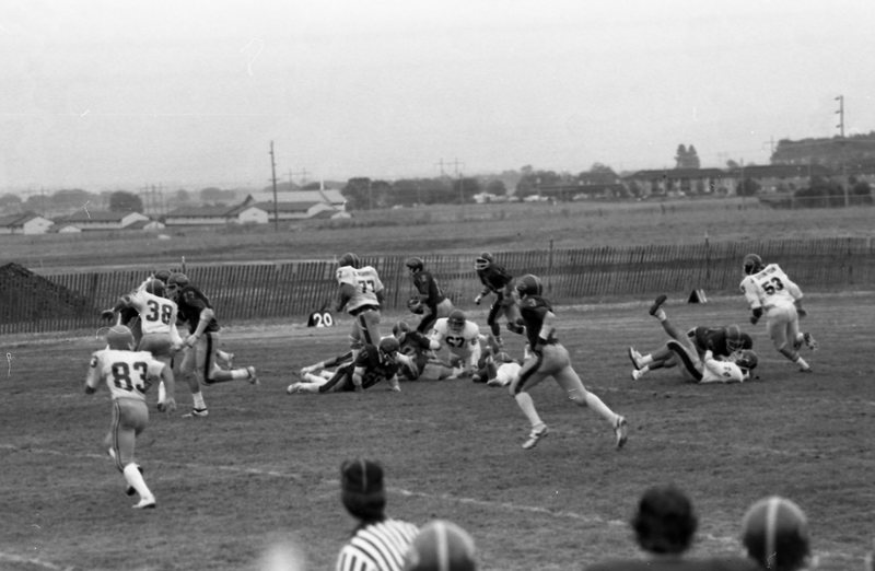 1982 Football, Alumni Game 04