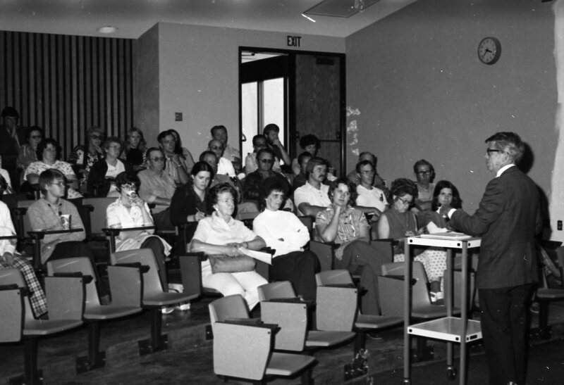 1976 Employees, Classified Staff Meeting 02