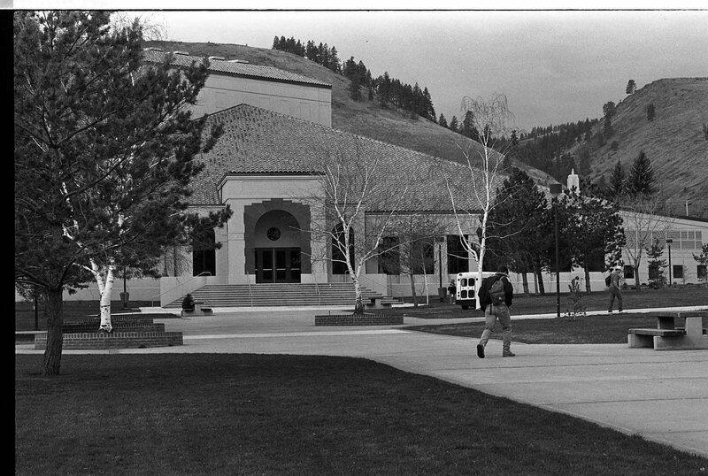 1991 Students, Walking 51