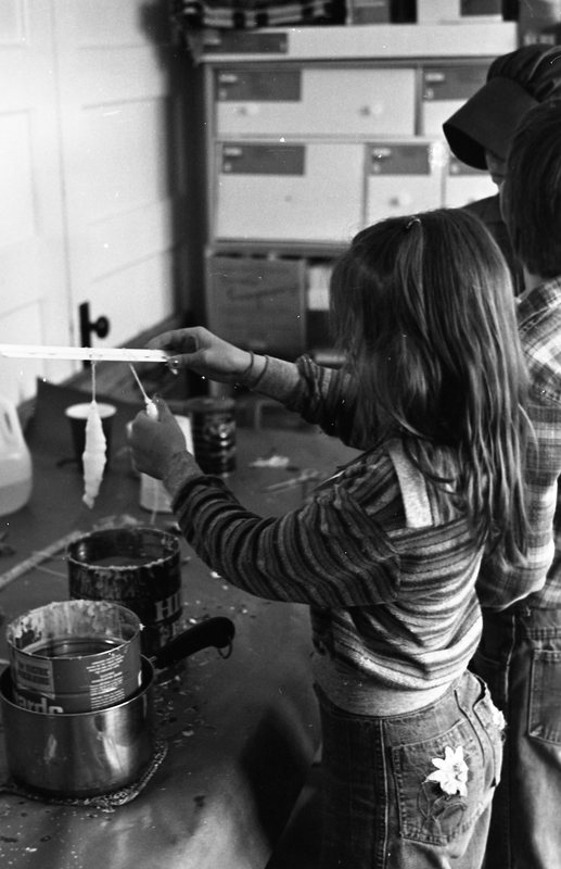 1982 Pioneer Days, Candle Making 02