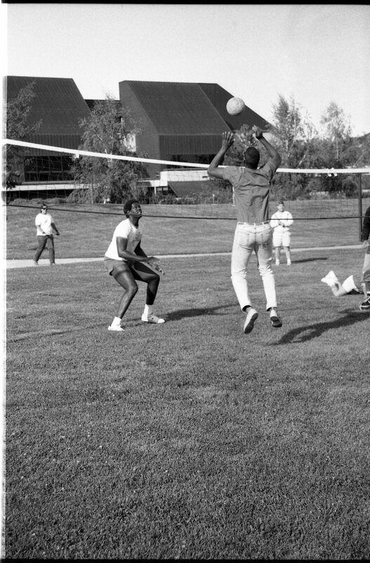 1988 Volleyball, New Students 15