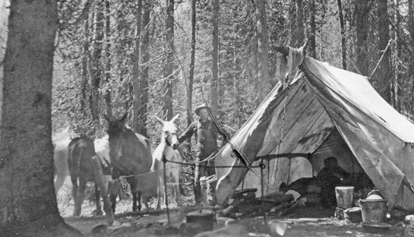 Reuter Group-G, Camping 1