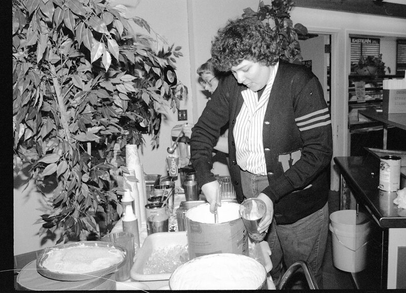 1991 Hoke Hall Cafeteria 06