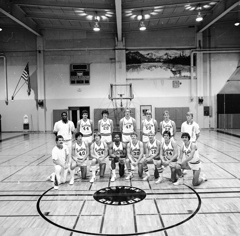 1982 Men's Basketball Team 04