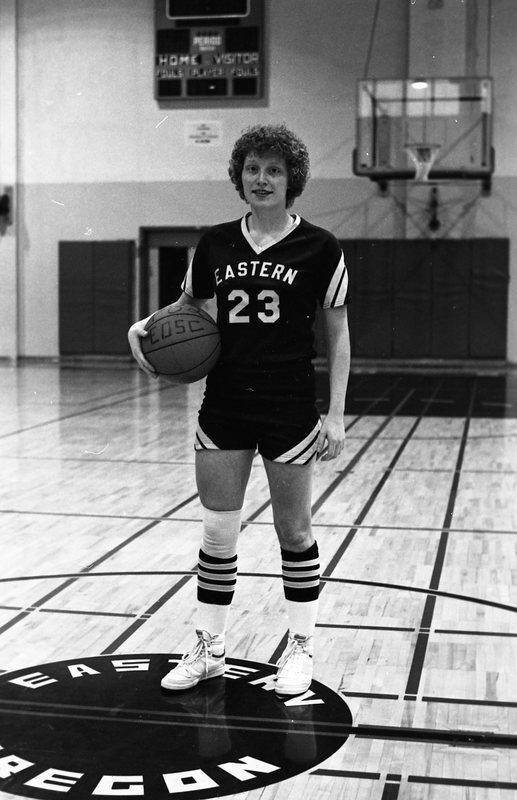 1982 Women's Basketball Player, Portraits 07