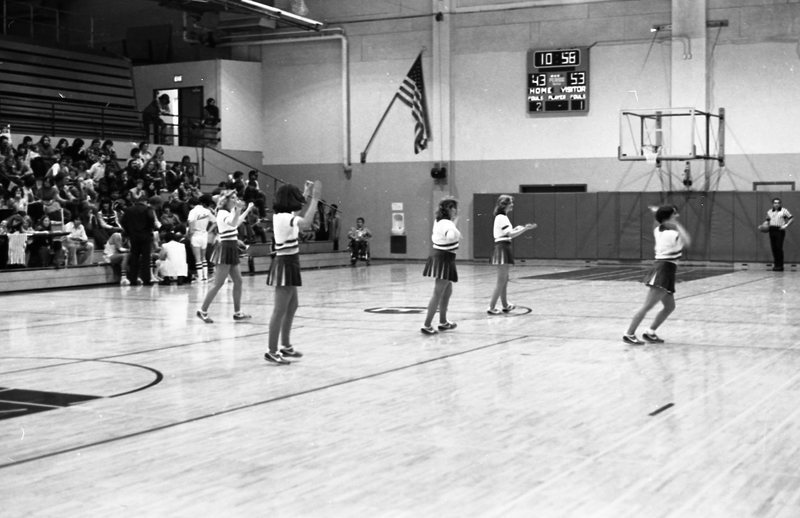 1978 Cheerleaders 01