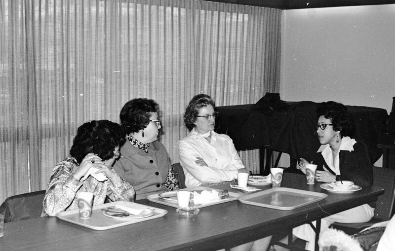 1976 Employees, Secretaries Luncheon 04