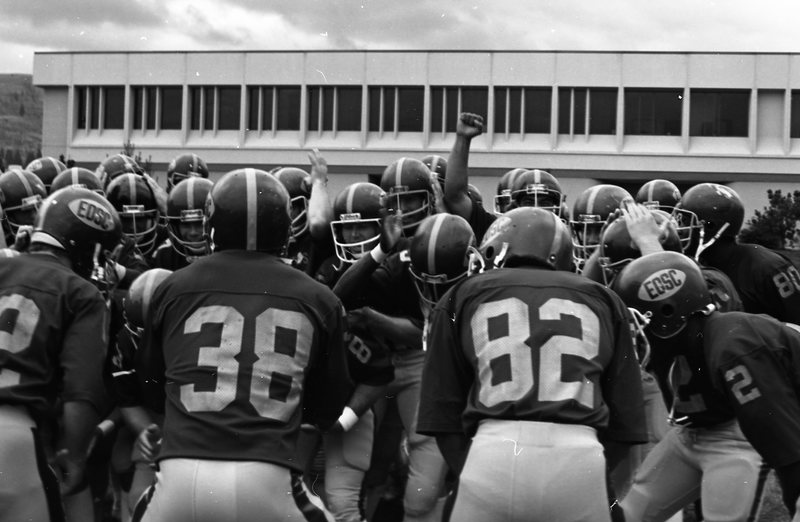 1980 Football, Pregame Warm-ups 09