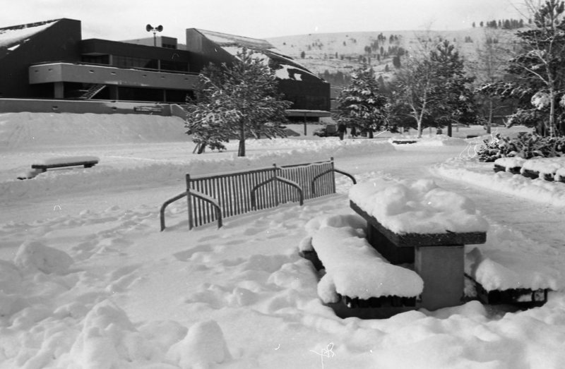 1984 Hoke Hall in Winter 01
