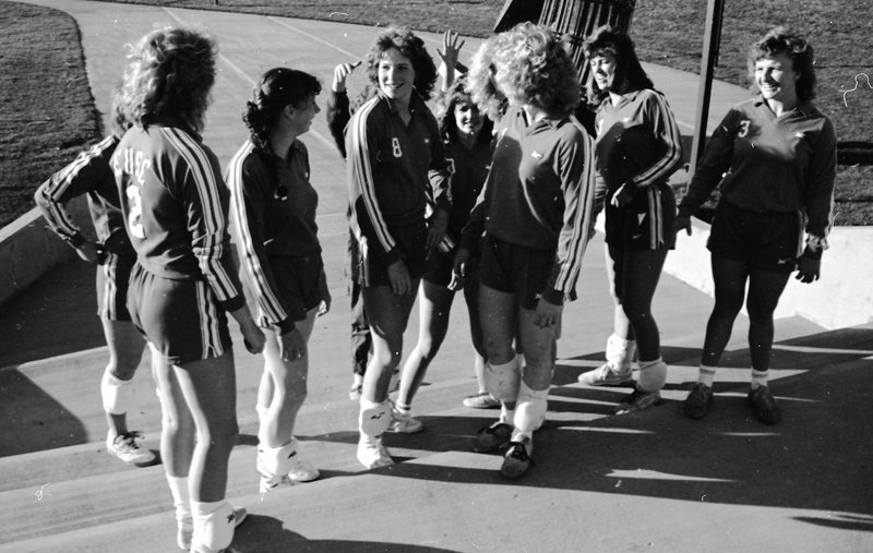 1987 Volleyball Team, Set-up 01