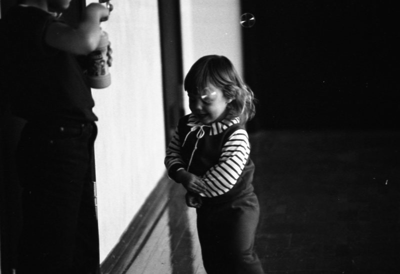 1985 Children, Bubbles 01
