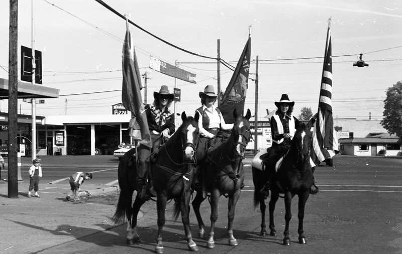 1983 Parade, Flags