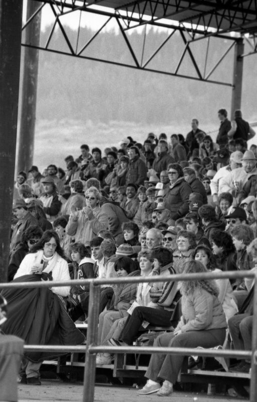 1985 Homecoming Football Fans 05