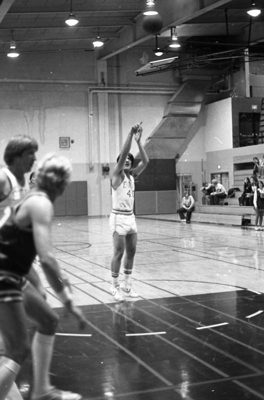 1981 Alumni Basketball Game 04