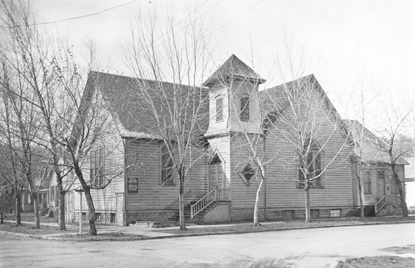 La Grande Church, Christian