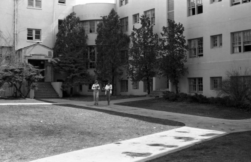 1976 Hunt Hall Entrance