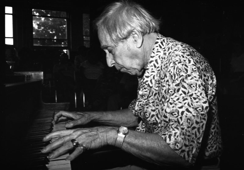 1985 Elderhostel Program, Piano 01