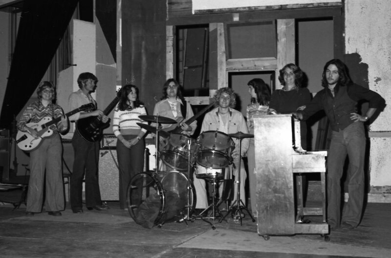 1976-77 Ambassadors 02