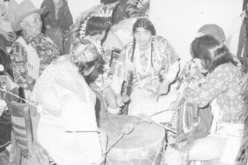 1976 Native American Root Feast 09